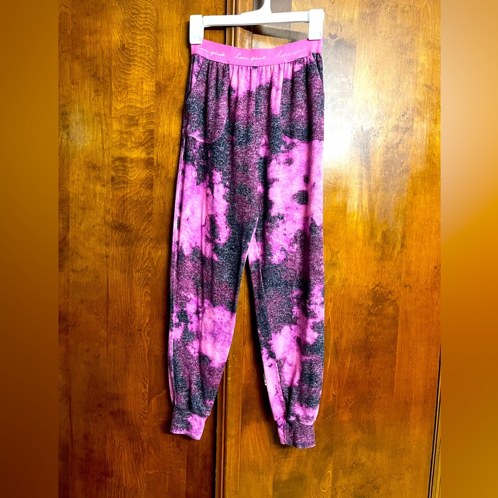 PINK by Victoria’s Secret jogger style sleep pants
